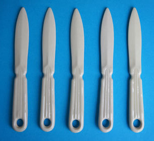 白磁のナイフ／統制陶器