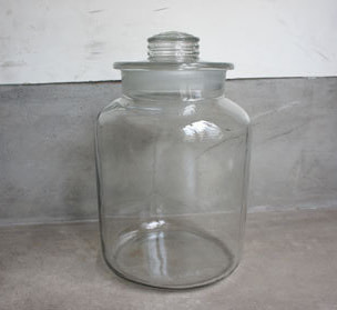 昭和初期のガラスの密封瓶